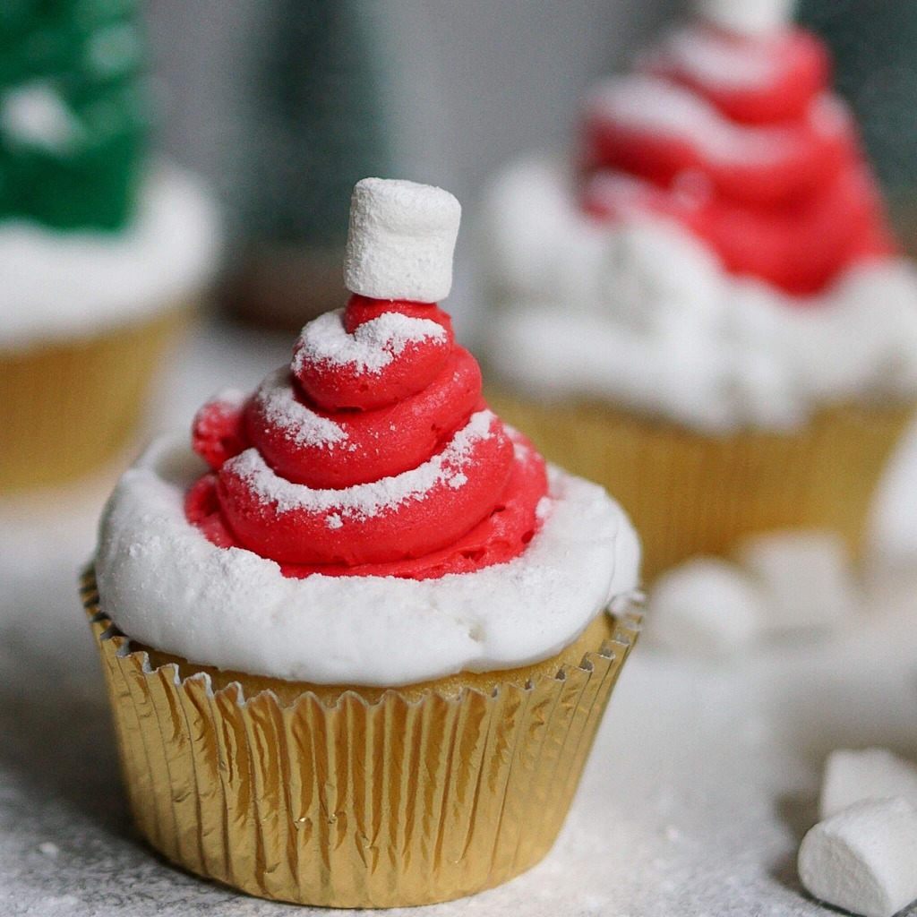 Christmas Tree and Santa Hat Cupcakes